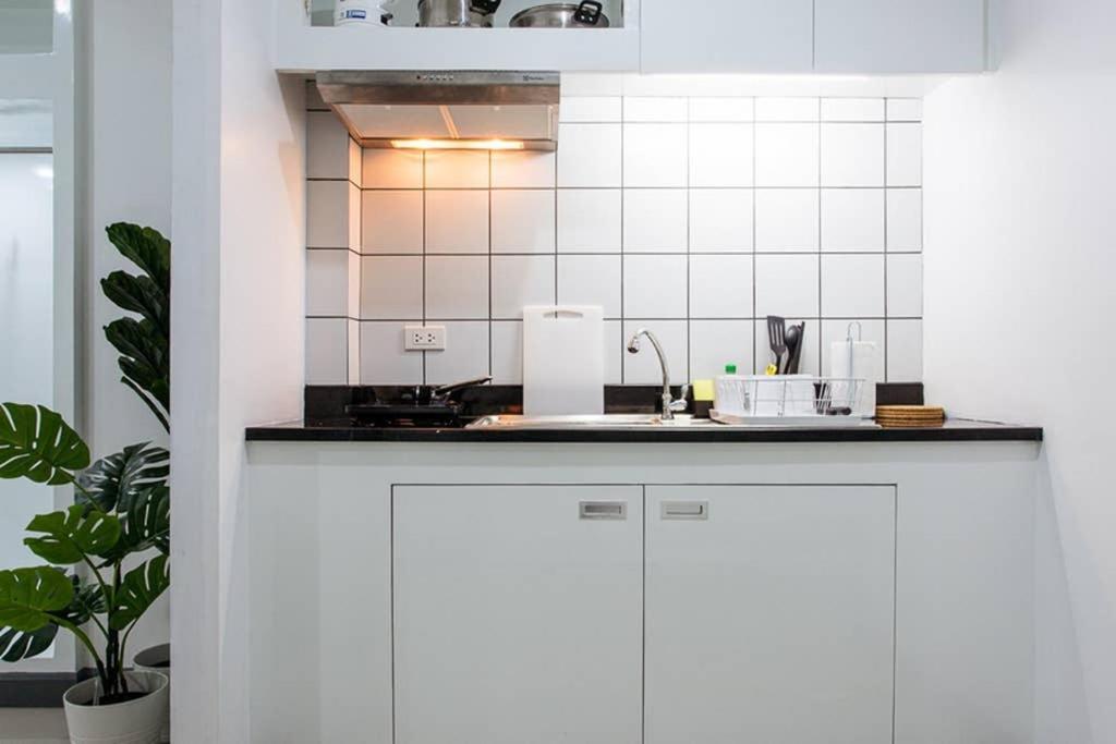 P4 Silom Large 2beds full kitchen WIFI 4-6pax Lejlighed Bangkok Eksteriør billede
