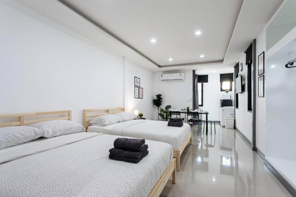 P4 Silom Large 2beds full kitchen WIFI 4-6pax Lejlighed Bangkok Eksteriør billede